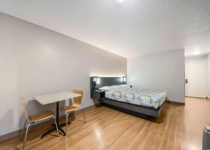Motel 6-Laredo, Tx - North I-35
