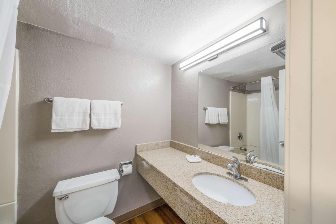 6-laredo, Tx - North I-35 Hotel