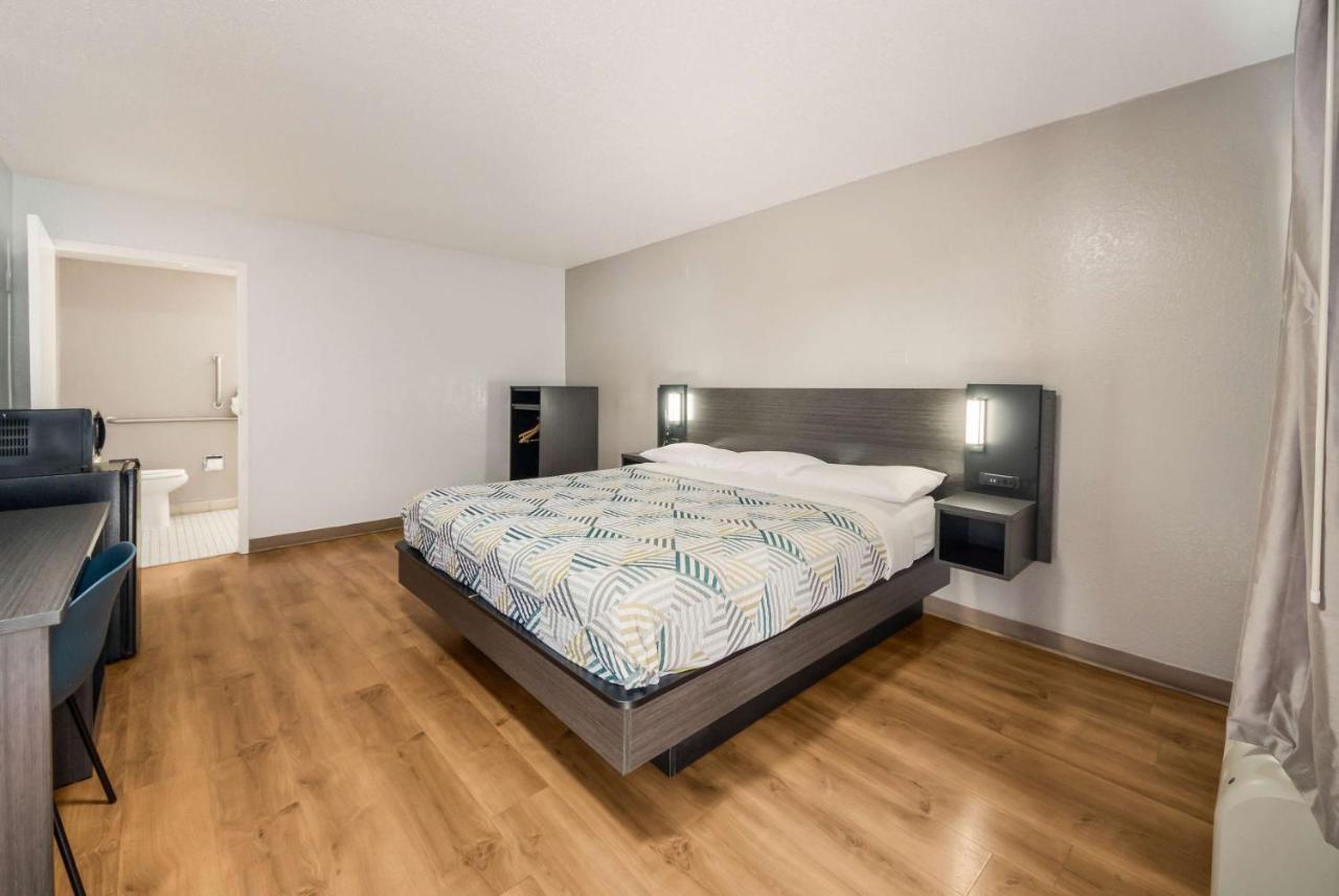 6-laredo, Tx - North I-35 Hotel 2*