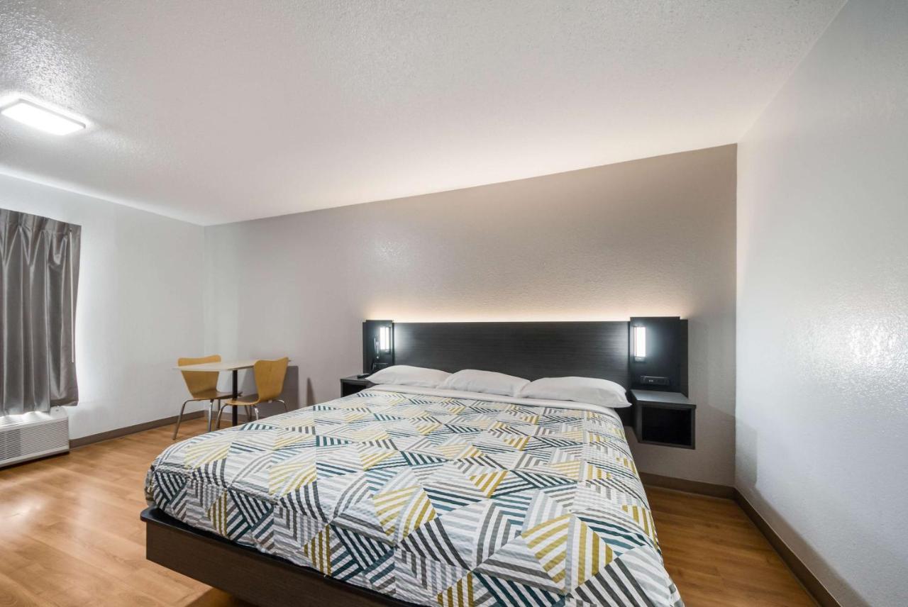 6-laredo, Tx - North I-35 Hotel 2*