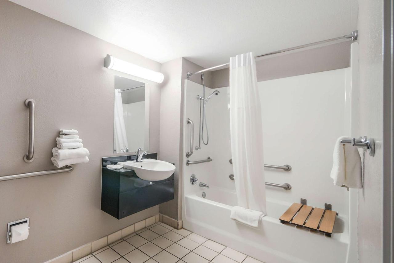 6-laredo, Tx - North I-35 Hotel Laredo
