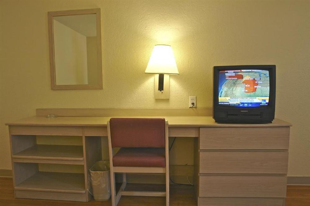 Hotel 6-laredo, Tx - North I-35 2*